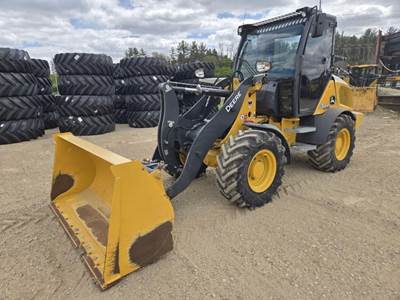 John Deere 304 G-TIER Wheel Loader