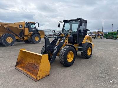 John Deere 304 G-TIER Wheel Loader