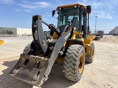 John Deere 444 P-TIER Wheel Loader