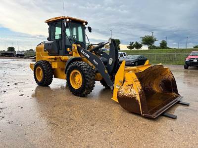 John Deere 444 P-TIER Wheel Loader