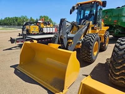 John Deere 444 P-TIER Wheel Loader