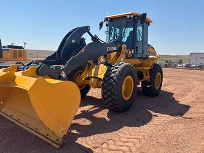 John Deere 444 P-TIER Wheel Loader