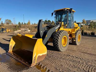 John Deere 444 P-TIER Wheel Loader