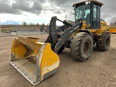 John Deere 444 P-TIER Wheel Loader