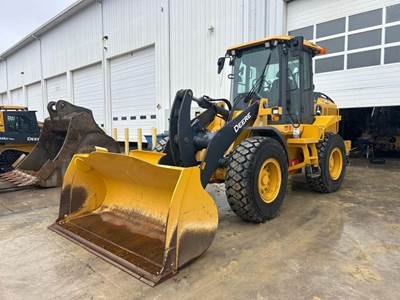 John Deere 444 P-TIER Wheel Loader