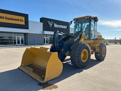 John Deere 444 P-TIER Wheel Loader