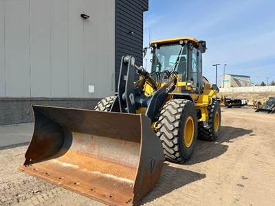 John Deere 524 P-TIER Wheel Loader