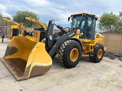 John Deere 524 P-TIER Wheel Loader