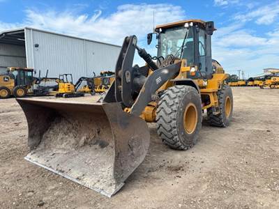 John Deere 524 P-TIER Wheel Loader