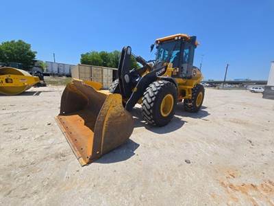 John Deere 524 P-TIER Wheel Loader
