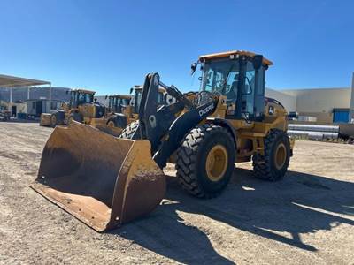 John Deere 524 P-TIER Wheel Loader