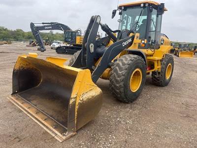 John Deere 524 P-TIER Wheel Loader