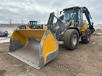 John Deere 524 P-TIER Wheel Loader