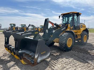 John Deere 524 P-TIER Wheel Loader