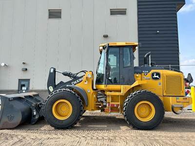 John Deere 524 P-TIER Wheel Loader