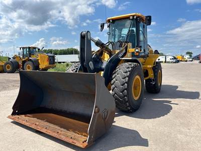 John Deere 524 P-TIER Wheel Loader