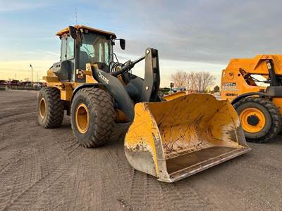 John Deere 524 P-TIER Wheel Loader