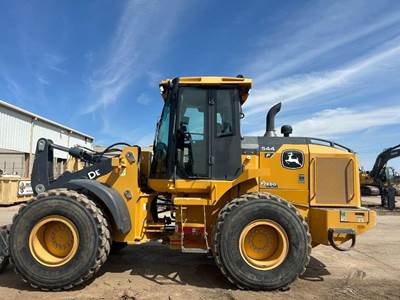 John Deere 544 P-TIER Wheel Loader
