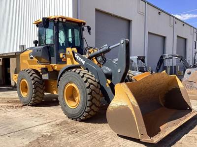 John Deere 544 P-TIER Wheel Loader