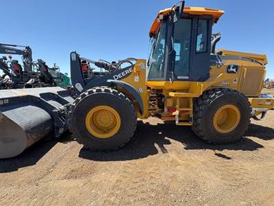 John Deere 544 P-TIER Wheel Loader