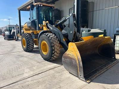 John Deere 544 P-TIER Wheel Loader