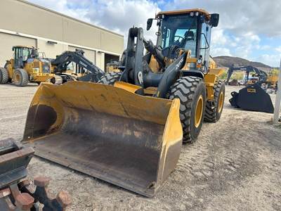 John Deere 544 P-TIER Wheel Loader
