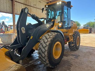 John Deere 544 P-TIER Wheel Loader