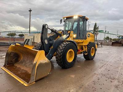 John Deere 544 P-TIER Wheel Loader