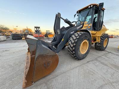 John Deere 544 P-TIER Wheel Loader