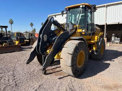 John Deere 544 P-TIER Wheel Loader