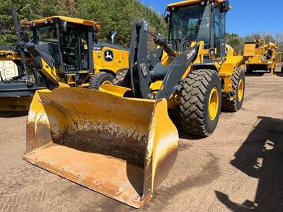 John Deere 544 P-TIER Wheel Loader