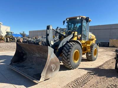 John Deere 544 P-TIER Wheel Loader