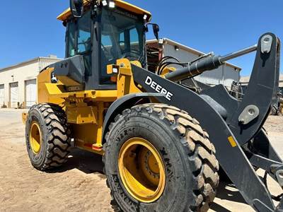 John Deere 624 P-Tier Wheel Loader
