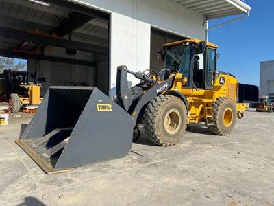 John Deere 624 P-Tier Wheel Loader