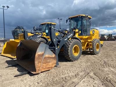 John Deere 624 P-Tier Wheel Loader