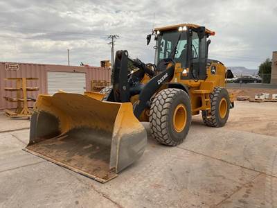 John Deere 624 P-Tier Wheel Loader