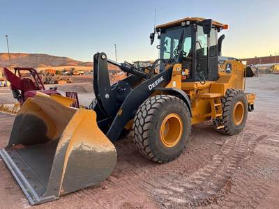 John Deere 624 P-Tier Wheel Loader