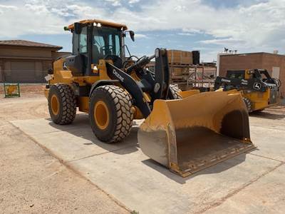 John Deere 624 P-Tier Wheel Loader