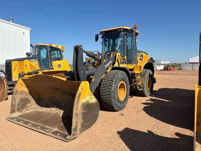 John Deere 624 P-Tier Wheel Loader