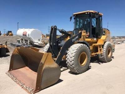 John Deere 624 P-Tier Wheel Loader