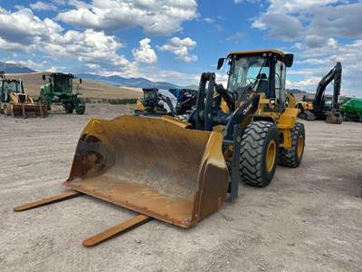 John Deere 624 P-Tier Wheel Loader