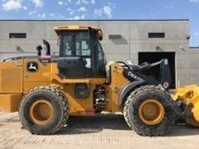 John Deere 624 P-Tier Wheel Loader