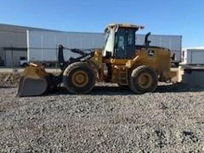 John Deere 624 P-Tier Wheel Loader