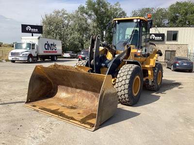 John Deere 624 P-Tier Wheel Loader