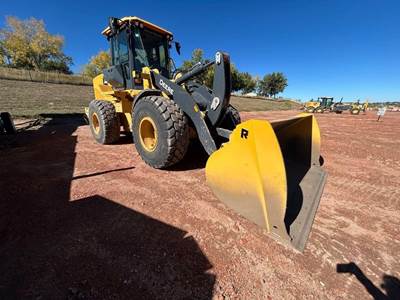 John Deere 624 P-Tier Wheel Loader