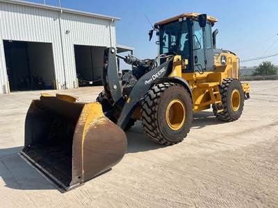 John Deere 624 P-Tier Wheel Loader