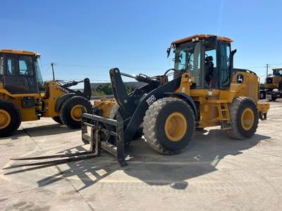 John Deere 624 P-Tier Wheel Loader
