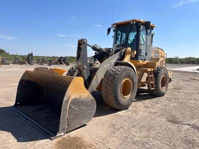 John Deere 624 P-Tier Wheel Loader