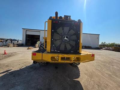 John Deere 624 P-Tier Wheel Loader