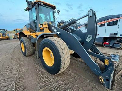 John Deere 624 P-Tier Wheel Loader